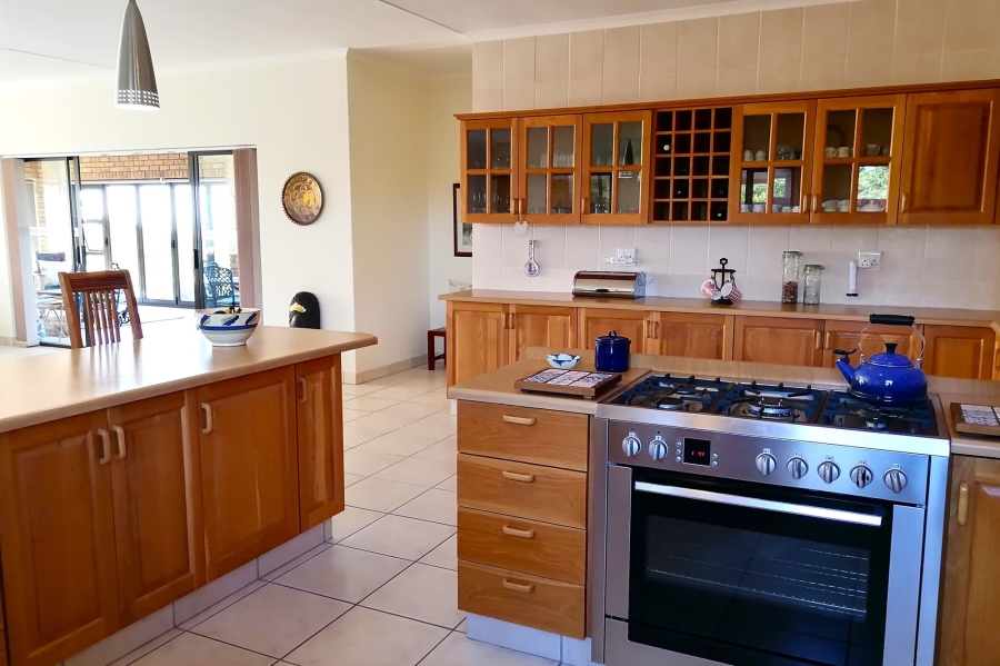4 Bedroom Property for Sale in Stilbaai Wes Western Cape